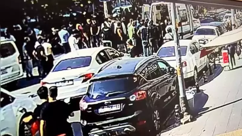 İstanbul'da Dehşet Verici Olay: Anne ve Kızı, Tartıştıkları Kişiyi Öldürdü!