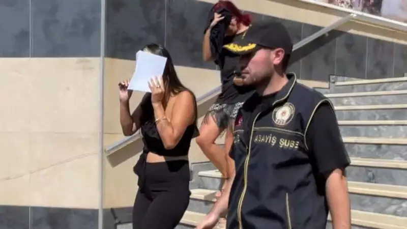 İstanbul'da Fuhuş Baskını: 8 Kadın Kurtarıldı, 3 Şüpheli Gözaltında!
