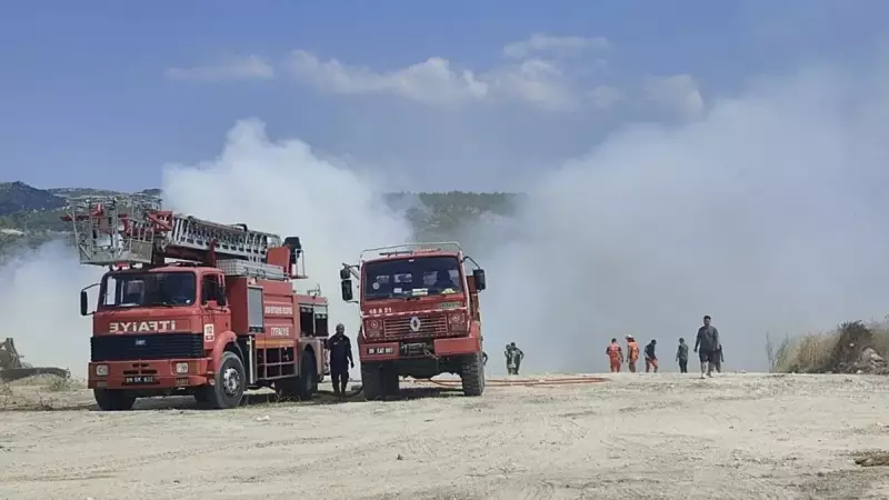 İstanbul'da Hafriyat Alanında Çıkan Yangın Korku Dolu Anlar Yaşattı! İşte Detaylar