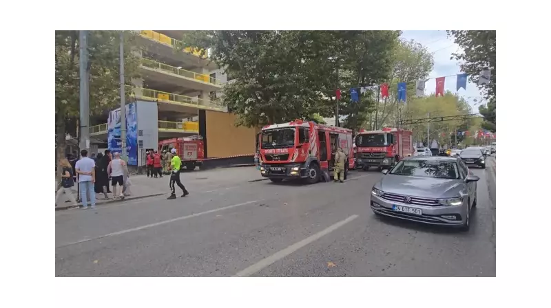 İstanbul'da İnşaat Faciası: Toprak Kayması İki İşçiyi Yaraladı!