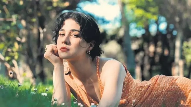 Üstünbaş'tan Müzik Dünyasını Sarsacak 4 Şarkılık Proje! Dinleyicileri Bekleyen Sürprizler