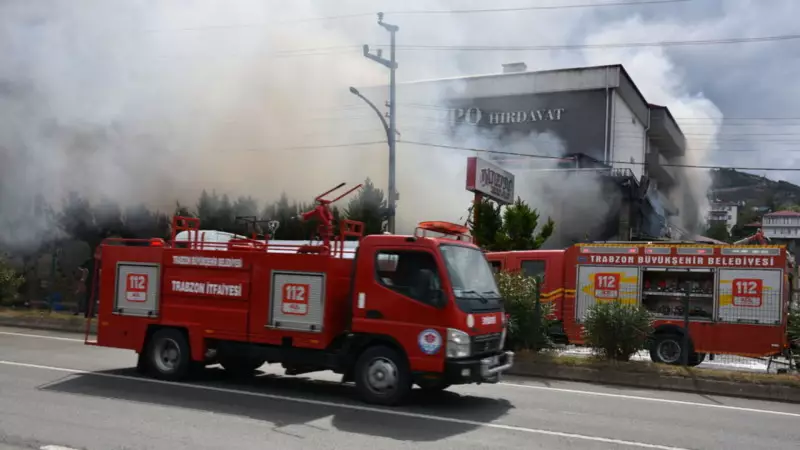 Trabzon'da AVM'de Çıkan Yangın: İtfaiye Ekiplerinin Fedakâr Mücadelesi Sonucu Kontrol Altında!