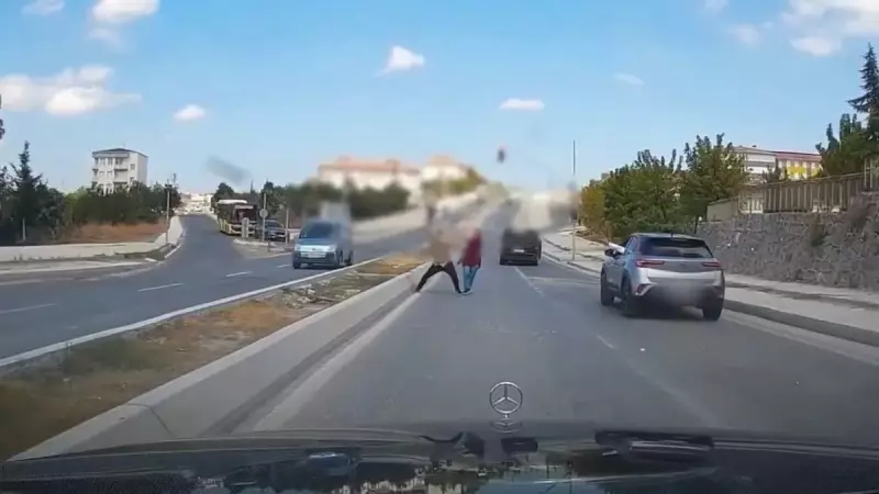 Trafikte Taşlı Saldırı! Kameralara Yansıyan O Anlar ve Zorbanın Sonu