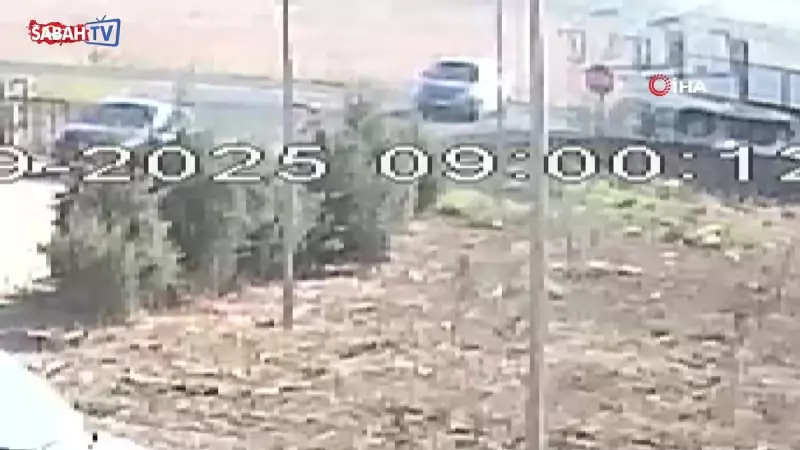 Trenin Çarptığı Otomobilde Feci Son: Sürücü Hayatını Kaybetti!