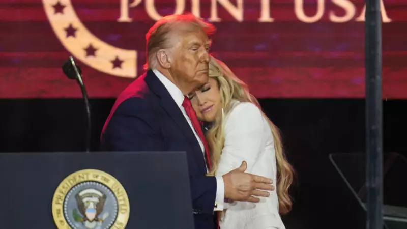 Trump Arizona'da: Charlie Kirk Anma Töreninde Sürpriz Ziyaret ve Siyasi Mesajlar