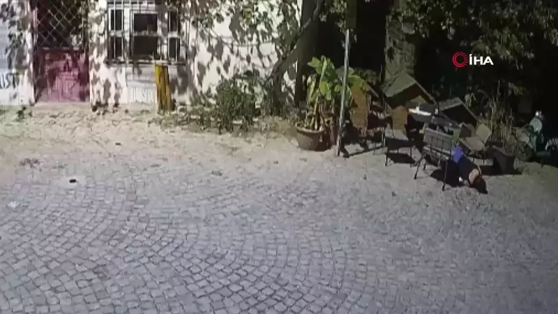 Urla'da Eski Sevgili Dehşeti: Kameralara Yansıyan Kan Donduran Anlar