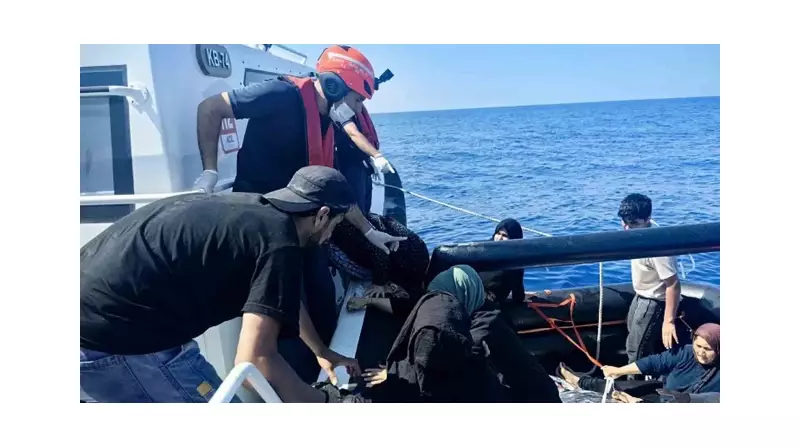 Yunanistan'dan Geri İtilen 35 Düzensiz Göçmen Sahil Güvenlik Ekiplerince Kurtarıldı!
