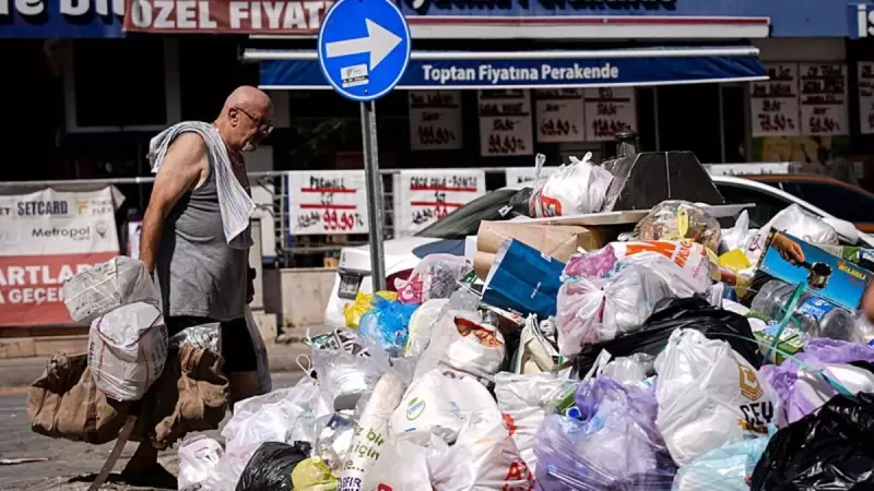 İzmir Karşıyaka'da Çöp Krizi: Sahil ve Çarşı Çöplüğe Döndü!