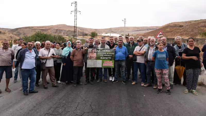 İzmir'de Mahalle Halkı Çöp İsyanı Başlattı: 'Artık Yeter!'
