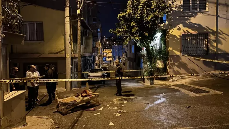 İzmir'de Sokak Kavgası Kanlı Bitti: 1 Ölü, 2 Yaralı!