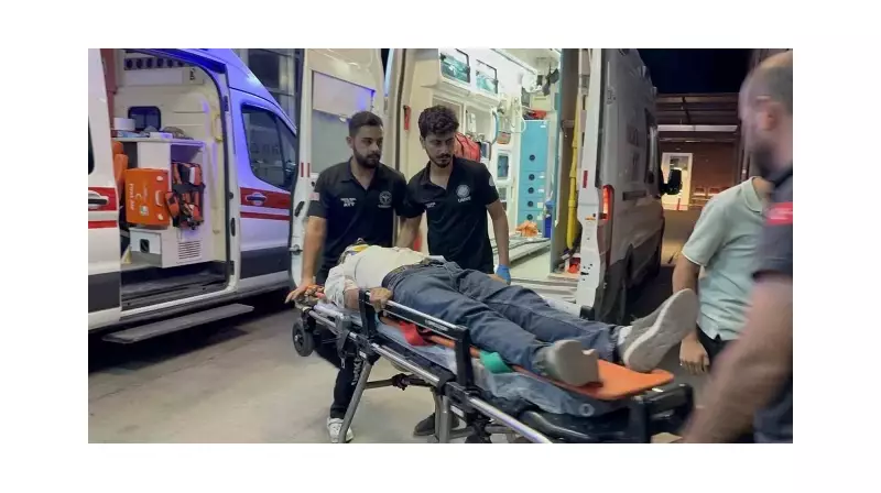 İzmir'de Trafik Kavgası Dehşeti: Barıştırmaya Giden Adam Hastanelik Oldu!