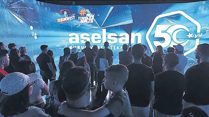 İzmir'deki Muhteşem Kutlama: Zafer Coşkusu Her Yeri Sardı!