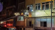 Beyoğlu'nda 5 Katlı Binada Çıkan Yangın, İtfaiye Ekiplerinin Fedakar Müdahalesiyle Kontrol Altına Alındı!