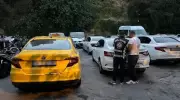 Beyoğlu'nda Ambulans Yolunu Kapatan Taksi Şoförüne Sert Ceza! Acil Müdahale Engelinden Dolayı Cezası Kesildi