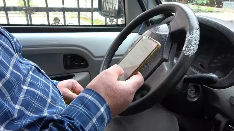 Araç Muayenesinde 'İnsaflı Dolandırıcı' Skandalı: Parayı Alıp Sırra Kadem Bastı!