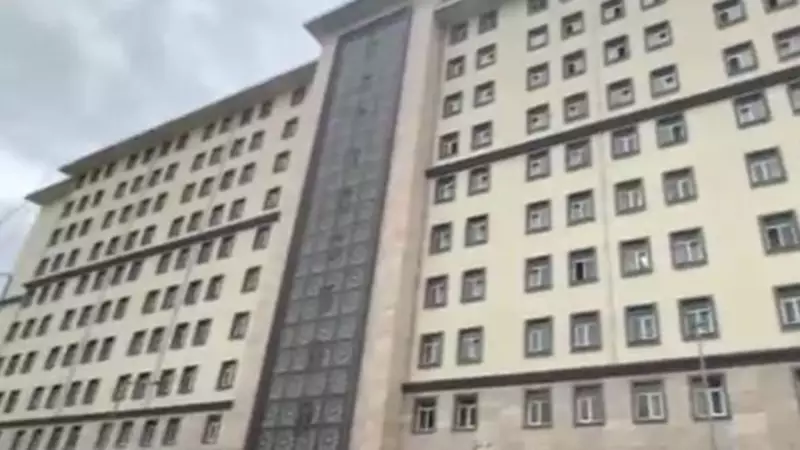 Avcılar'da Kız Öğrenci Yurdunda Bıçaklar Çekildi! Kavga Korku Dolu Anlar Yaşattı