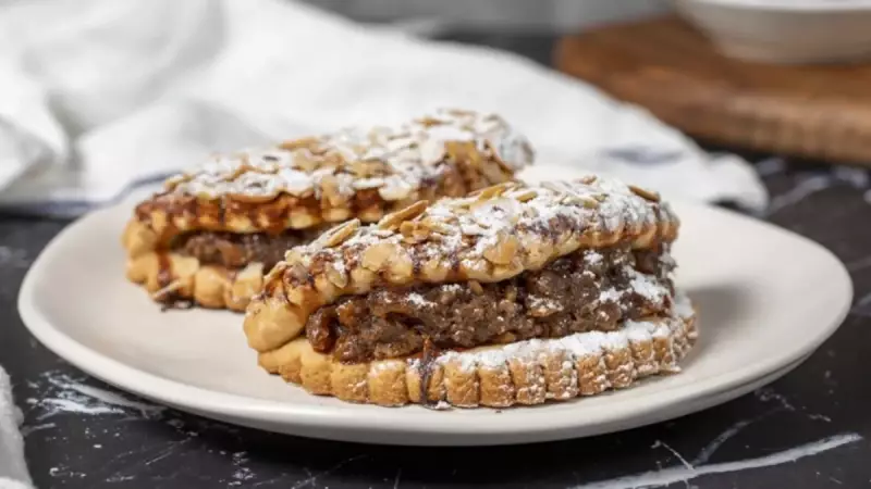 Çay Saatlerini Fetheden Elmalı Kurabiye: Sadece 20 Dakikada Hazır!