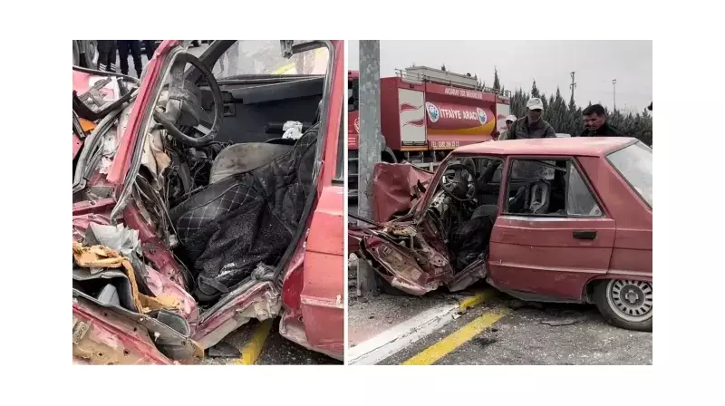 Aydın'da Korkunç Kaza: Otomobil Direkle Dans Etti, Hurdaya Döndü!