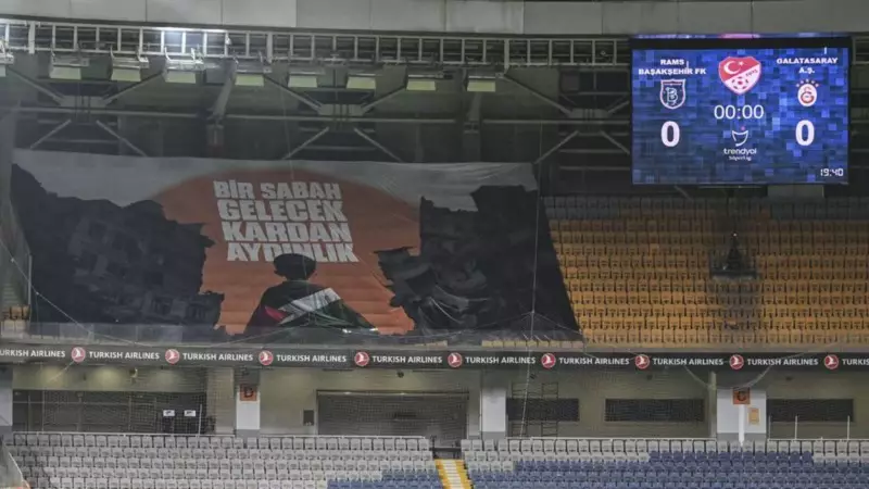 Başakşehir'den Yürekleri Isıtan Hamle! Filistin İçin Sahaya Çıktılar