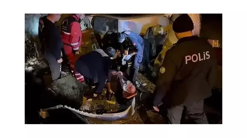 Bartın'da Feci Kaza: Takla Atan Araçta Sıkışan Sürücü Kurtarılmayı Beklerken...