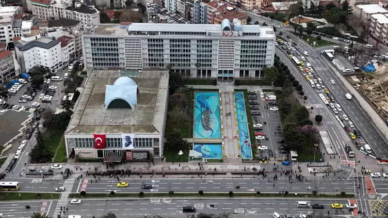 İBB'deki Yolsuzluk Fırtınası: 6 Şüphelinin Peşine Düşüldü!