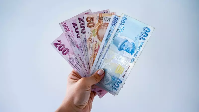 İBB'den Üniversiteli Gençlere Müjde! 2025-2026 Eğitim Desteği Başvuruları Başlıyor - İşte Detaylar