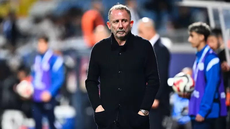 Beşiktaş Taraftarından Sergen Yalçın ve Futbolculara Sert Tepki! İşte Vodafone Park'ta Yaşananlar