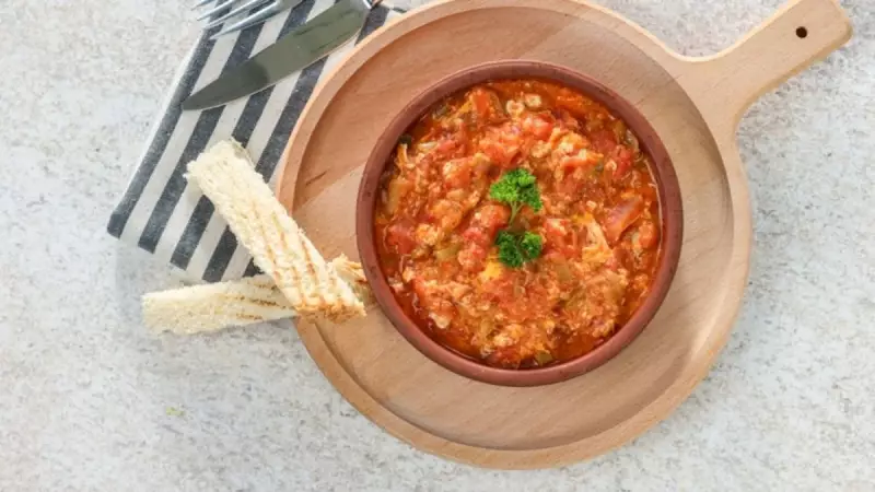 Bir Kere Tadana Bir Daha Asla Vazgeçemeyeceği Efsane Menemen Tarifi!