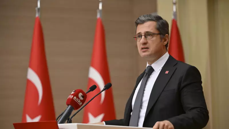 CHP'den Yüksek Seçim Kurulu'na Sert Tepki: 'Demokrasi Masasına Kurşun Sıkmak İstiyorlar'