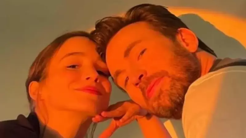 Chris Evans Baba Oldu! Kaptan Amerika'nın Minik Bebeğinin Cinsiyeti Ortaya Çıktı