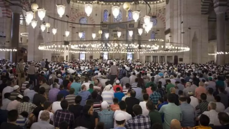 Cuma Namazı Saatleri Açıklandı! İstanbul, Ankara, İzmir ve Diğer Şehirler İçin En Güncel Vakitler