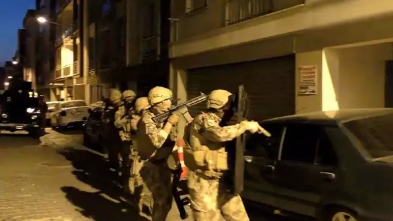 DEAŞ'a Büyük Darbe: İstanbul'da 9 Terörist Yakalandı!