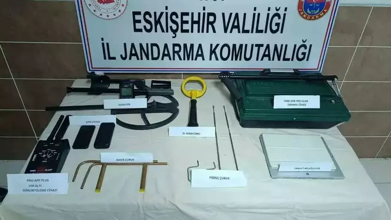 Define Avcıları! Tarihi Eser Kaçakçıları Jandarmaya Takıldı