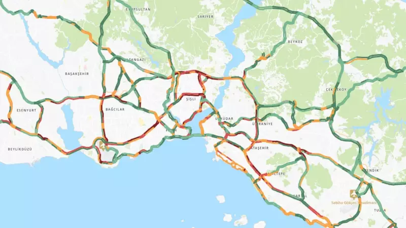 Deprem Sonrası İstanbul Trafiği Felç Oldu: Araçlar Adeta Yürüyüşe Çıktı!