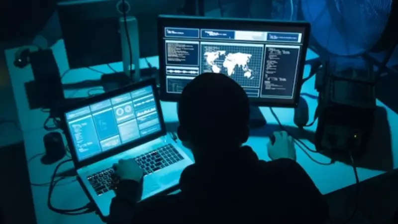 Dijital Mezar Soyguncuları! İbrahim Tatlıses ve Orhan Gencebay'ın Sosyal Medya Hesaplarını Ele Geçirdiler