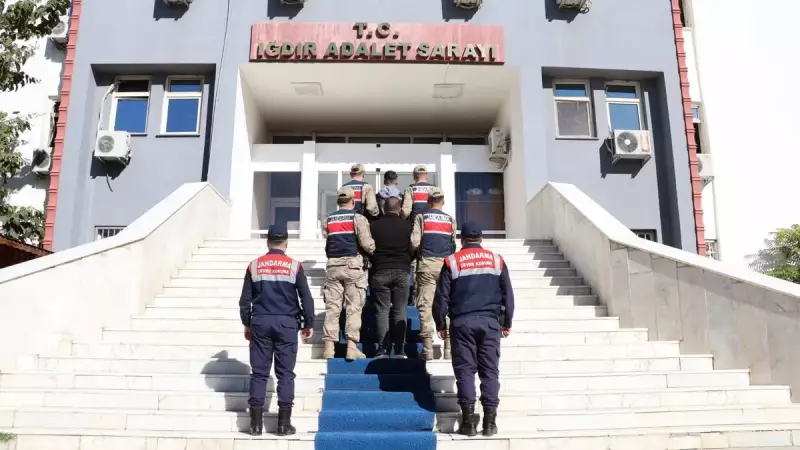 İğdır'da Jandarma Köpek Dövüşüne Baskın Düzenledi: 14 Gözaltı!