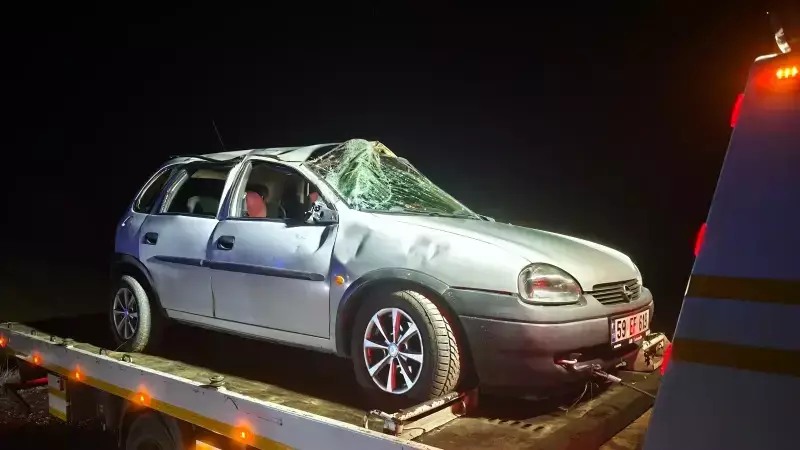 Edirne'de Feci Kaza! Otomobil Takla Attı, İki Kişi Yaralandı