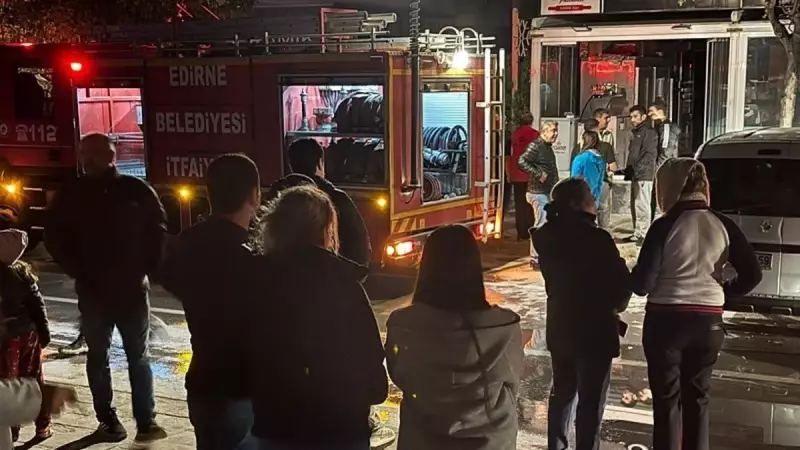 Edirne'de Pastane Yangını: Mahalle Sakinleri Sokaklara Döküldü!