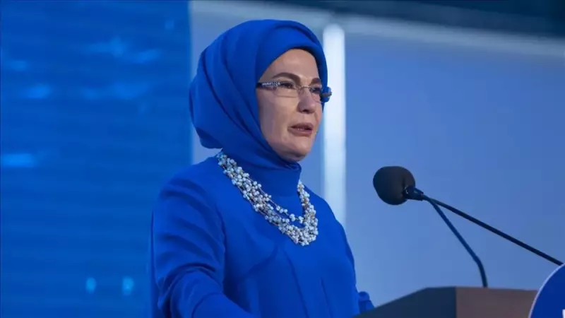 Emine Erdoğan'dan Dünya Yaşlılar Günü'nde Anlamlı Mesaj: 'Onlar Bizim Köklerimiz'