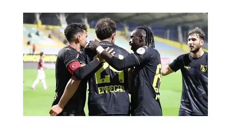 Emrecan Uzunhan'dan Tarihi An! Genç Yetenek İlk Süper Lig Golünü Kaydetti