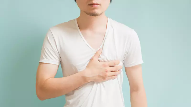 Erkeklerde Meme Kanseri: Gözden Kaçan Tehlike ve Hayat Kurtaran Öneriler