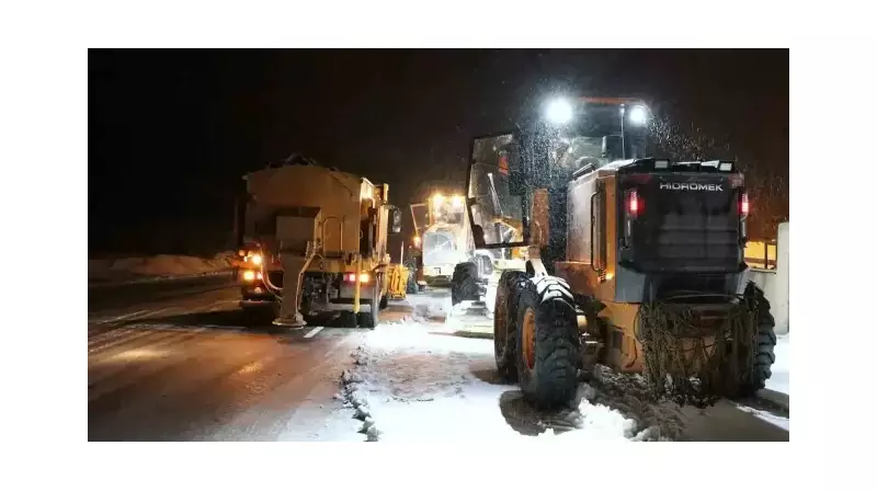 Erzincan'da Ekim Şok! Karla Kaplanmış Geçitler Ulaşımı Felç Etti