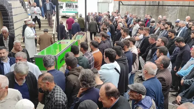 Erzurum'da Yürekleri Parçalayan Tablo: Babasının Ateş Ettiği Kurban Kursununa 16 Yaşındaki Çocuk Hayatını Kaybetti