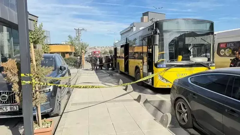 İETT Otobüsünde Kan Donduran Kavga: Bir Can Gitti, İki Kişi Yaralandı!