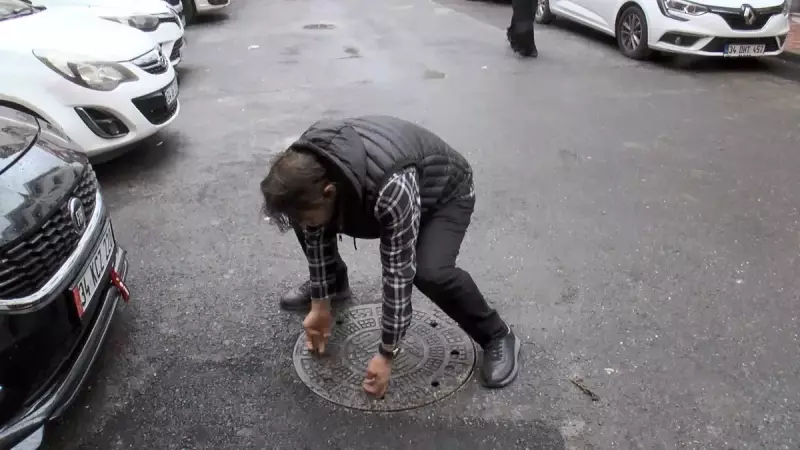 Fatih'te Yağmur Felaketi: Zemin Katlar Sular Altında Kaldı, Sakinler Kovalarla Mücadele Etti!