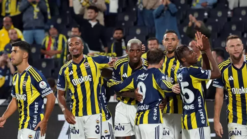 Fenerbahçe Avrupa Sahnesinde! Tedesco'nun Sürprizli 11'i Açıklandı