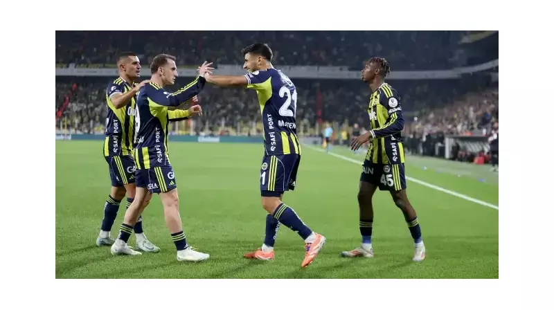 Fenerbahçe, Fatih Karagümrük'ü Sert Mücadelede 2-1 Mağlup Etti! İşte Maçın Heyecan Dolu Detayları