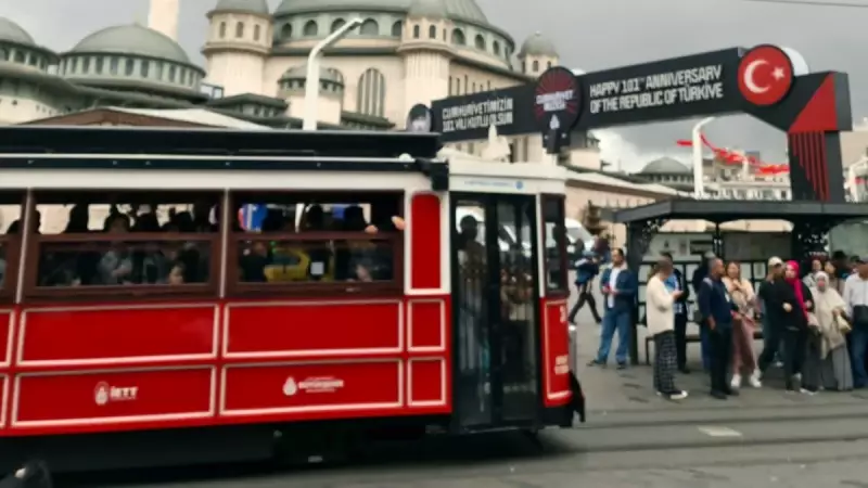 Şiddetli Yağmur İş Yerlerini Vurdu: Rögarlar Taştı, Caddeler Göle Döndü!