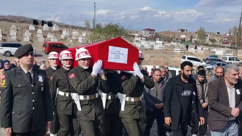 Iğdır'ın Bağrına Düşen Kahraman: Şehit Er Ferhat Ulutaş Son Yolculuğuna Uğurlandı