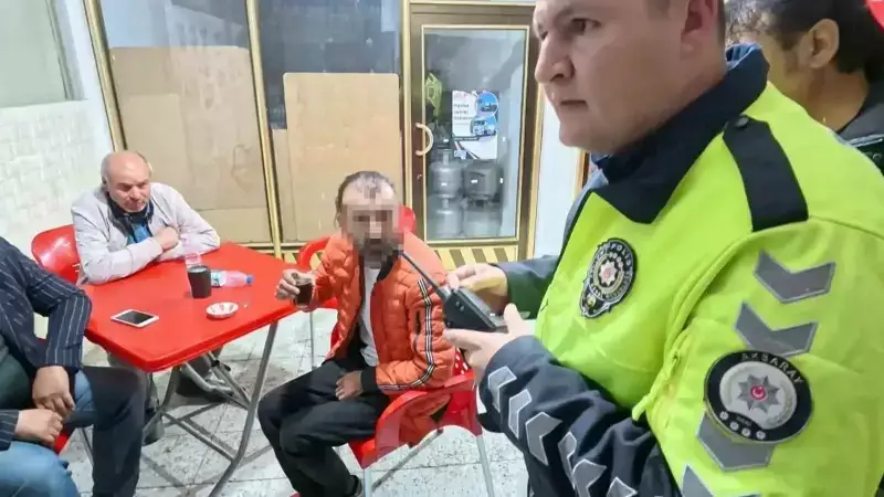 Kanunda Belirlenen Sınırın Tam 8 Katı Alkolle Kaza Yaptı, Sonra Kahveye Oturup Çay İçti!
